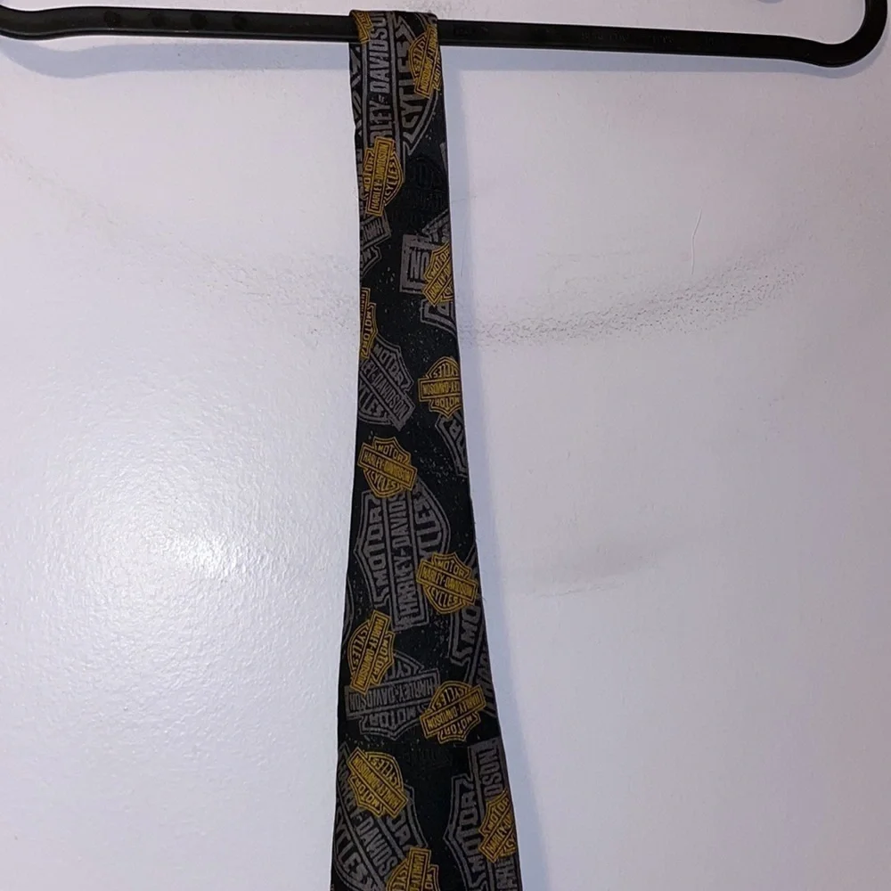 Ralph Marlin Harley Davidson Vintage Tossed Bar and Shield Logo Silk Necktie